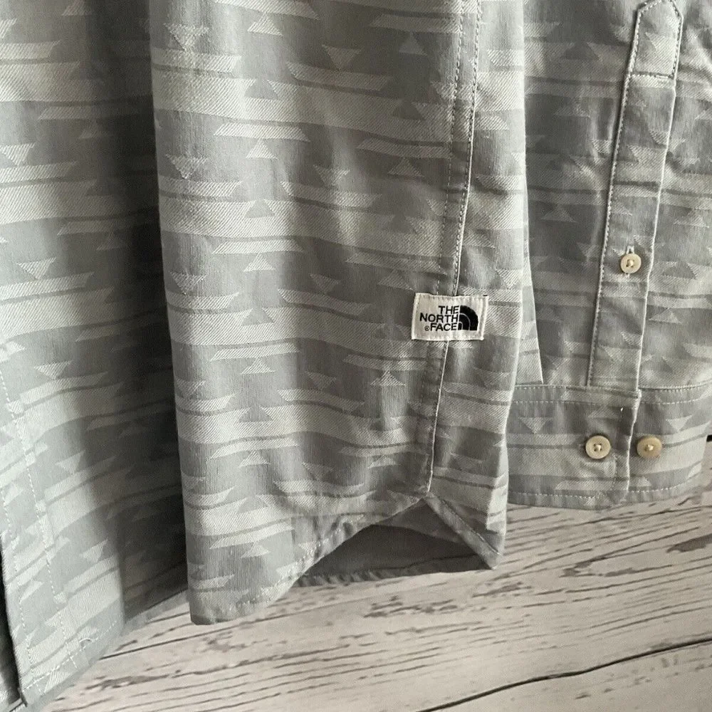 VTG The North Face Mens Aztec Tribal Southwestern Button Up Long Sleeve Shirt‎ L